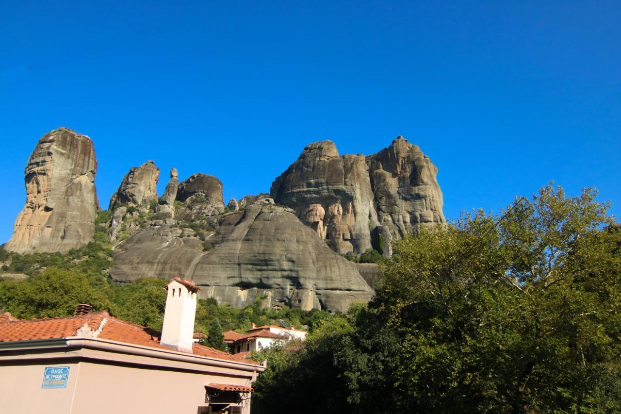 The House Under The Rocks Of Meteora 2 Lägenhet Kalampaka Exteriör bild